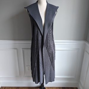 Long crinkle vest with fringe